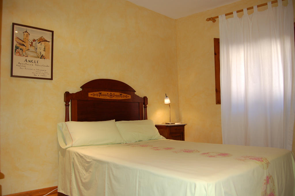 Cal Pastor Guest House La Pobla de Cervoles Ruang foto